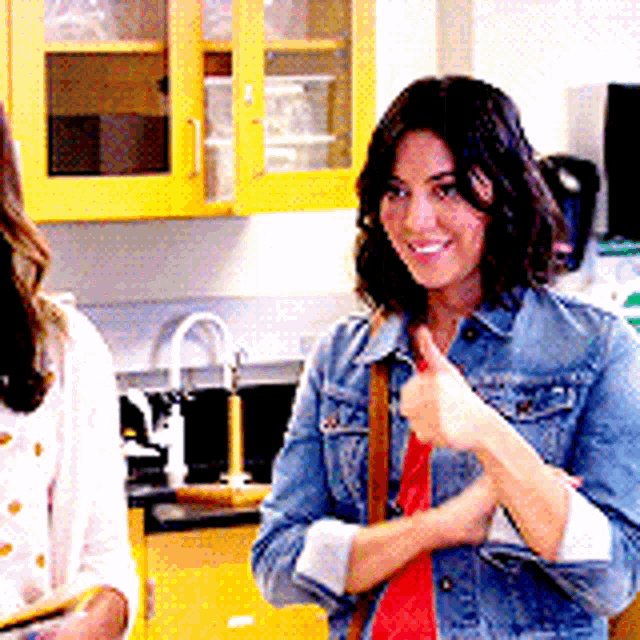 Parks And Rec April Ludgate GIF - Parks And Rec April Ludgate Two Thumbs Up GIFs