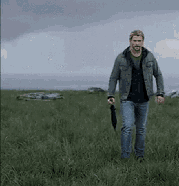 Thor Coyote Lightning Thor GIF - Thor Coyote Lightning Thor Wile E Coyote GIFs