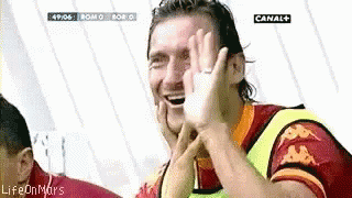 Totti Liverpool GIF - Totti Liverpool As Roma GIFs