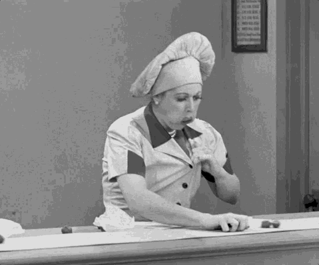 Lucille Ball I Love Lucy GIF - Lucille Ball I Love Lucy I Love Lucy Chocolate GIFs