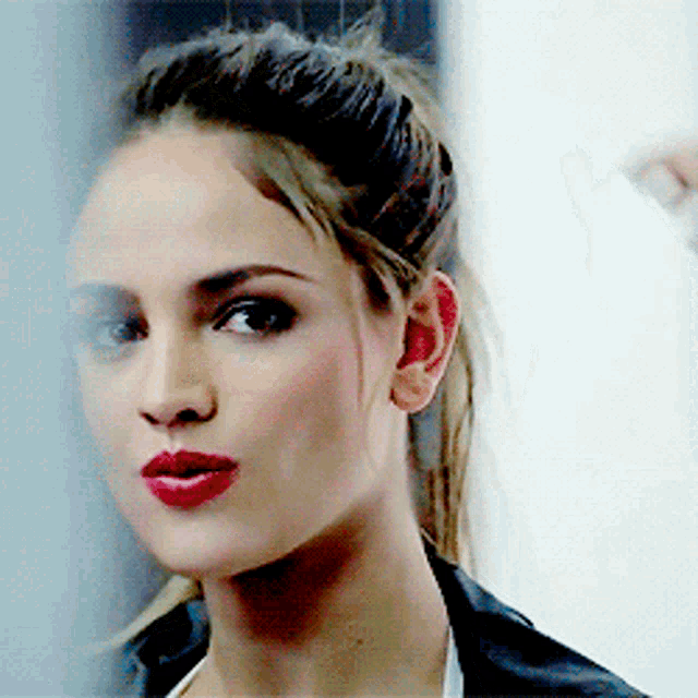 eliza-gonz%C3%A1lez-funny-face.gif