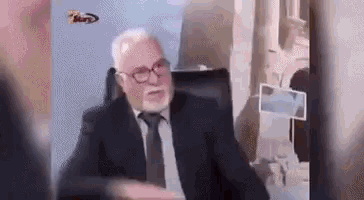 Table Reporter GIF - Table Reporter Fight GIFs