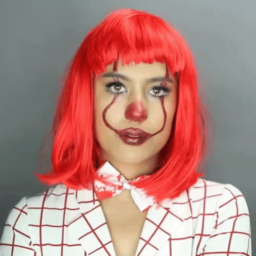 Sexy It Pennywise Make Up GIF - Sexy It Pennywise Make Up Paper Boat GIFs