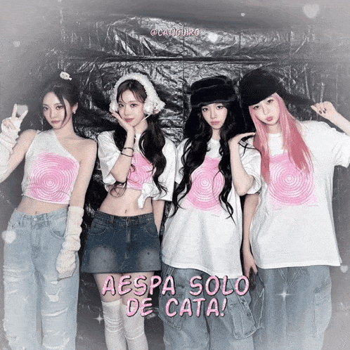 a group of girls are posing for a photo with the words aespa solo de cata on the bottom
