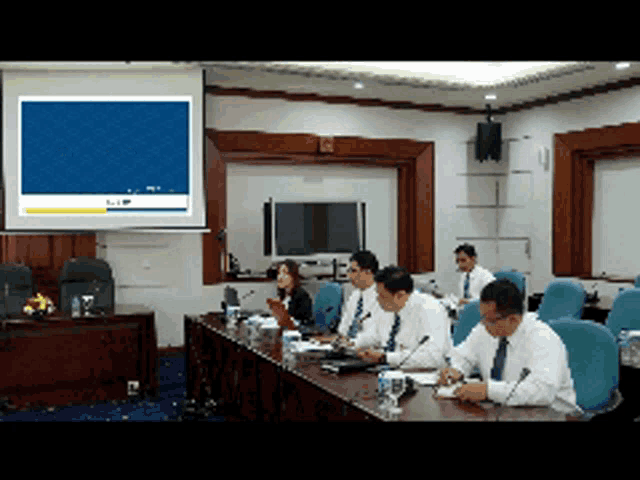Cmgd Discussion GIF - Cmgd Discussion Meeting GIFs