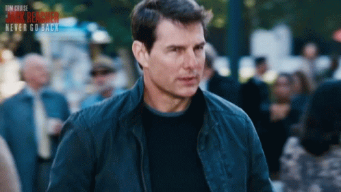 Walking Tom Cruise GIF - Walking Tom Cruise Jack Reacher GIFs