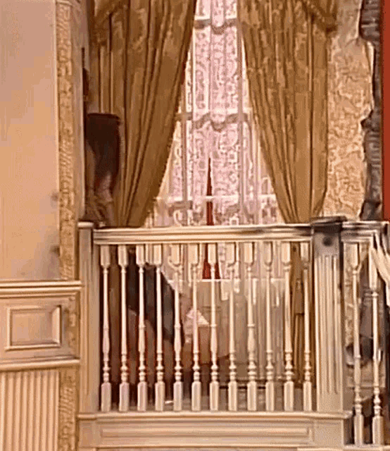 Carol Burnett Curtain Rod Dress GIF - Carol Burnett Curtain Rod Dress Shoulder Pads GIFs
