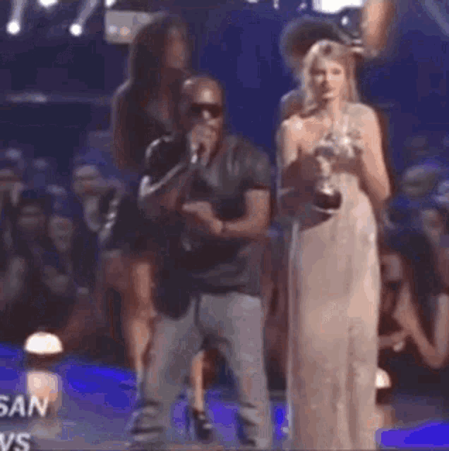 Taylor Swift GIF - Taylor Swift Tanked GIFs