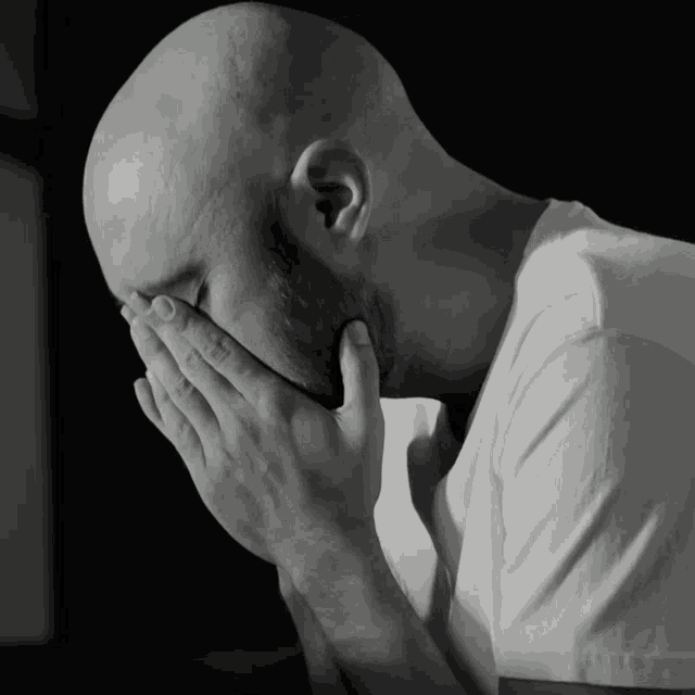 Deprimido Alfonso Borbolla GIF - Deprimido Alfonso Borbolla Backdoor GIFs