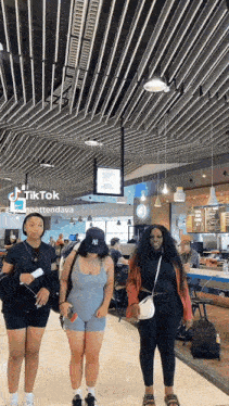 Attena Was Arrested At The Border Tiktok GIF - Attena Was Arrested At The Border Tiktok Funny GIFs