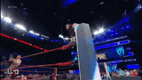 Roman Reigns Entrance GIF - Roman Reigns Entrance Money In The Bank GIFs