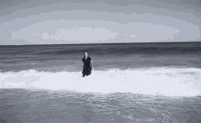 At The Beach 070shake GIF - At The Beach 070shake Danielle Balbuena GIFs