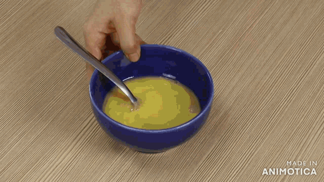 a frying pan with the words drizzle some oil on the bottom
