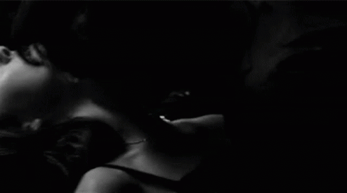 Kiss Delena GIF - Kiss Delena Damon Salvatore GIFs