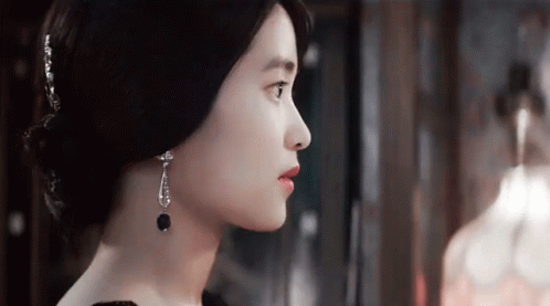 김태리 귀걸이 아가씨 GIF - Kim Taeri Korean Actress GIFs