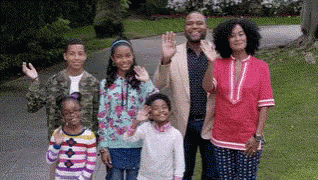 Wave To The People Family GIF - Wave To The People Family Bye GIFs