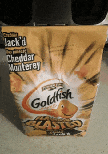 Goldfish Goldfish Flavour Blasted Cheddar Jackd GIF - Goldfish Goldfish Flavour Blasted Cheddar Jackd Crackers GIFs