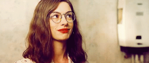 Anne Hathaway Smile GIF - Anne Hathaway Anne Hathaway GIFs