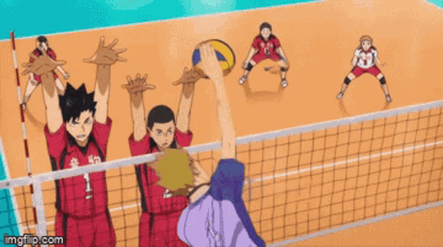two anime characters are standing next to each other and one has the number 7 on his shirt