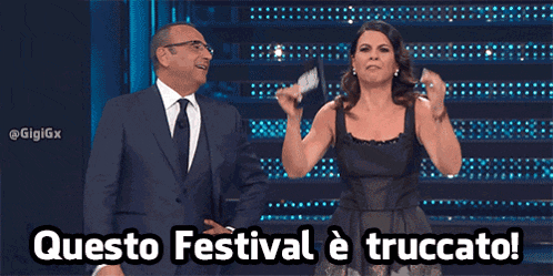 a woman says questo festival e truccato in front of a blue background