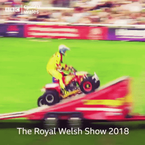 Gareth Wyn Jones Living The Dream GIF - Gareth Wyn Jones Living The Dream Royal Welsh Show GIFs