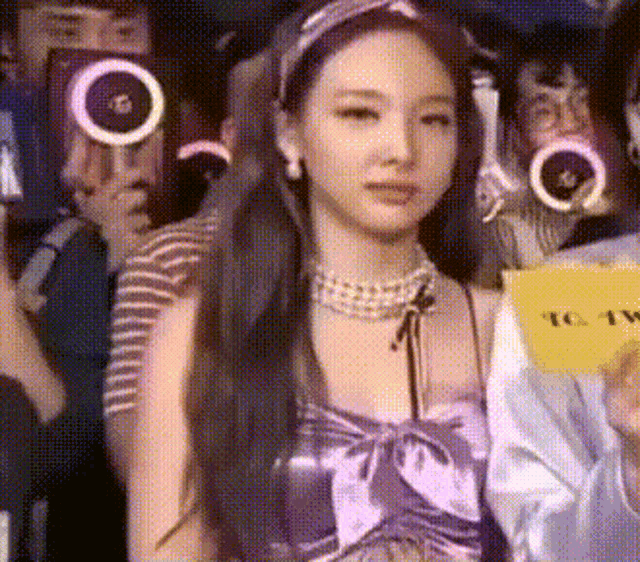 Nayeon Nayeon Trying Not To Laugh GIF - Nayeon Nayeon Trying Not To Laugh Nayeon Laugh GIFs