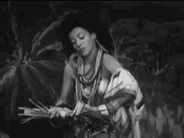 Afro Mood Dancing GIF - Afro Mood Dancing Tribal Wear GIFs