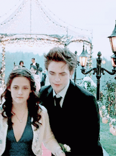 Edward And GIF - Edward And Bella GIFs
