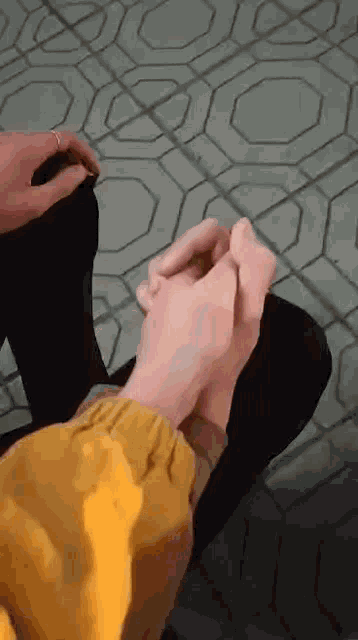 Hold Hands Love GIF - Hold Hands Love Couple GIFs
