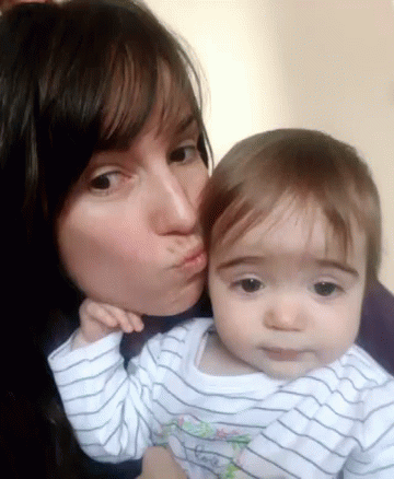 Mother And Child Bisous GIF - Mother And Child Bisous Mamas Love GIFs