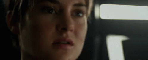 Because I Am Divergent GIF - The Divergent Series Insurgent Tris Prior GIFs