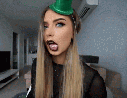Danielle Mansutti Hell To The Yeah GIF - Danielle Mansutti Hell To The Yeah Yeah GIFs
