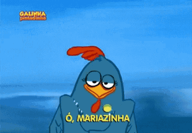 a cartoon chicken is singing o mariazinha in a blue background
