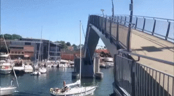 Boat Bridge GIF - Boat Bridge Accident GIFs