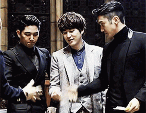 Super Junior Kyuhyun GIF - Super Junior Kyuhyun Kangin GIFs