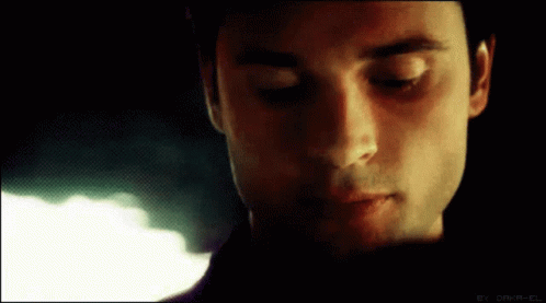 Smallville Smiling GIF - Smallville Smiling Oh Yeah GIFs