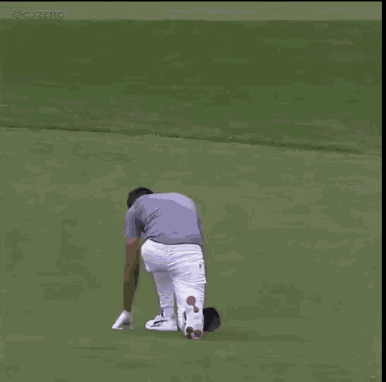 Golfer Walking Backwards GIF - Golfer Walking Backwards Fail GIFs