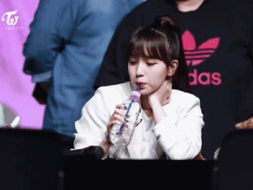 Mina Thirsty GIF - Mina Thirsty Twice GIFs