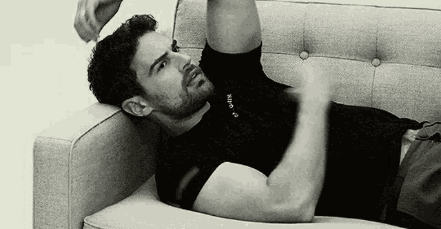 Theo James Theo James In Style GIF - Theo James Theo James In Style The Time Travelers Wife Theo James GIFs