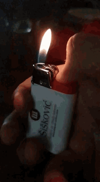 a lighter that says siskovic on it
