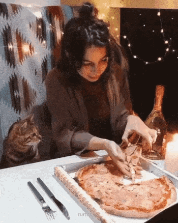 Cat Lady Pizza GIF - Cat Lady Pizza Dinner GIFs