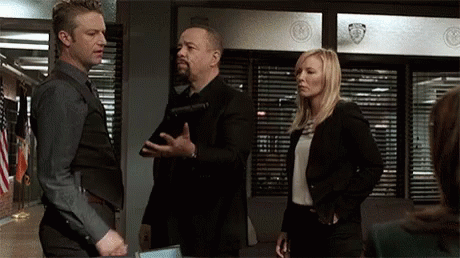 Look At This Check This Out GIF - Look At This Check This Out Investigating GIFs