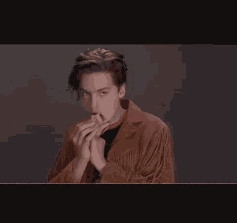 Cole Sprouse Eating GIF - Cole Sprouse Eating Food GIFs