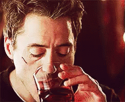 喝醉 钢铁侠 小罗伯特唐尼 GIF - Drunk Robert Downey Jr Ironman GIFs