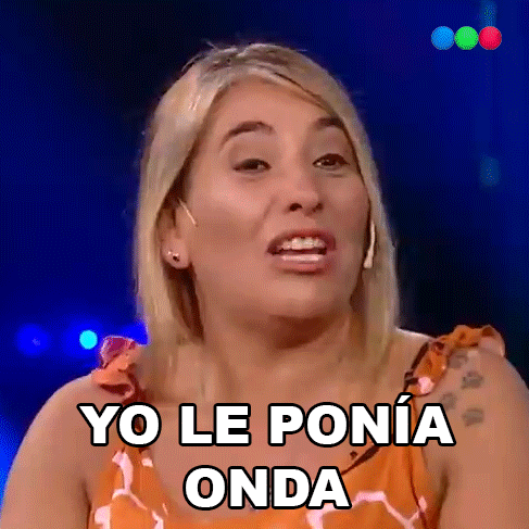 a woman says yo le ponia onda on a blue background
