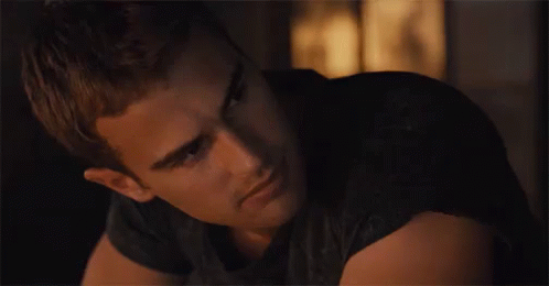 Theo James Smile GIF - The Divergent Series Divergent Smile GIFs