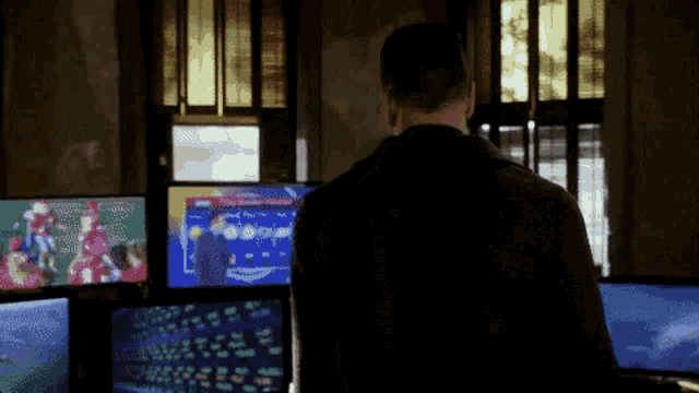 Elementary Got Your Message GIF - Elementary Got Your Message Sherlock Holmes GIFs