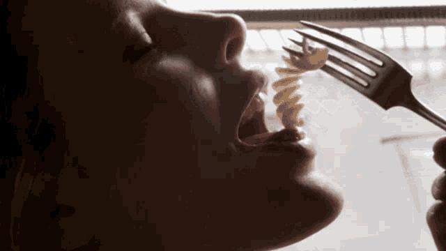 Eating Macaroni GIF - Eating Macaroni Pasta GIFs