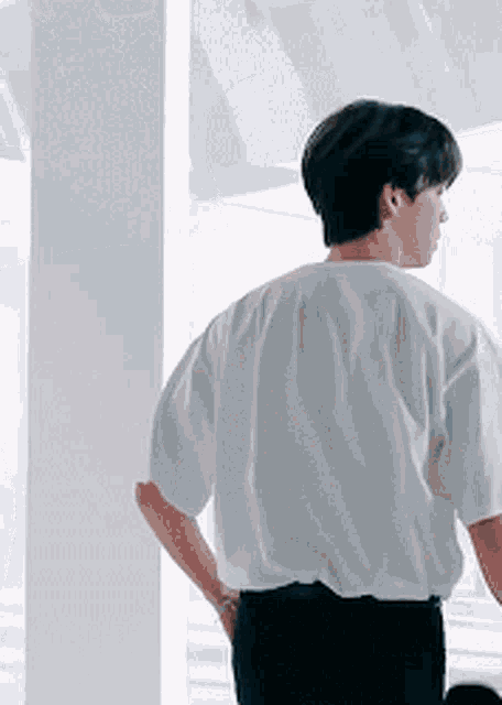 Youngmin Ab6ix GIF - Youngmin Ab6ix Handsome GIFs