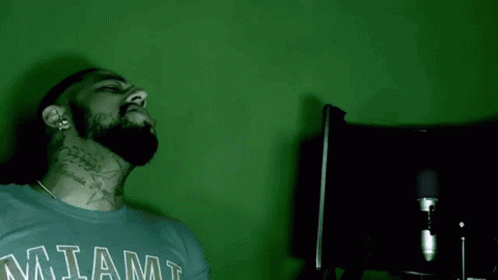 Almighty Reacts Laughing Hysterically GIF - Almighty Reacts Laughing Hysterically Lolol GIFs
